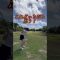 【ゴルフ女子 飛距離】どっちだと思う？ #shorts #golf #golfswing #ゴルフ #ゴルフスイング #ゴルフ初心者 #ゴルフ練習 #スライス #フェード #チーピン #ドロー